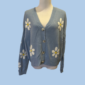 JUST POLLY NEW YORK Size large Daisy button up sweater